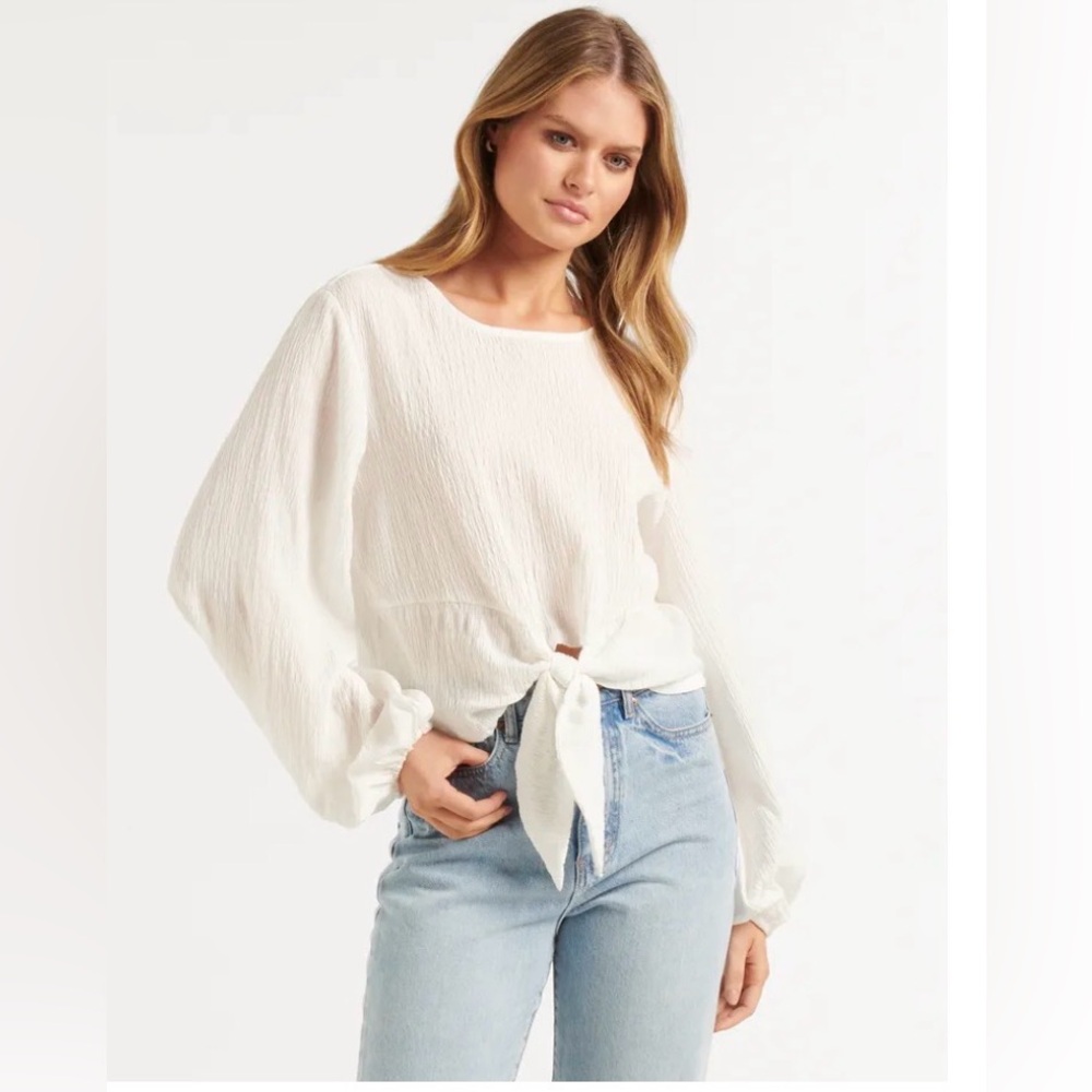 **Lilyful  Chic White Crinkly Blouse with Front ties and balloon sleeves.